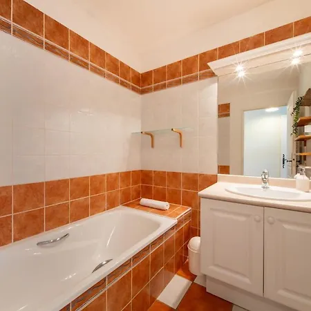 Maison Avec Terrasse, Jardin A 20Mn Montpellier *