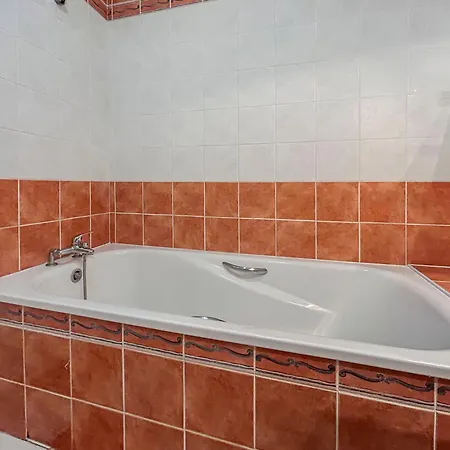 Maison Avec Terrasse, Jardin A 20Mn Montpellier بيت للعطل Saint-Clément