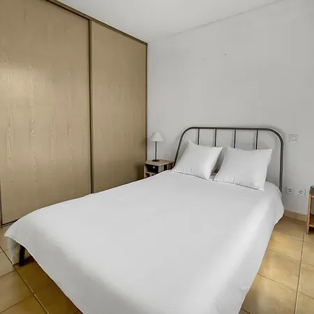 Maison Avec Terrasse, Jardin A 20Mn Montpellier بيت للعطل