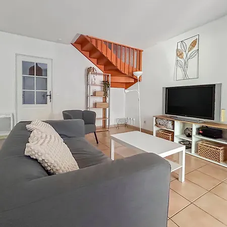 Maison Avec Terrasse, Jardin A 20Mn Montpellier بيت للعطل